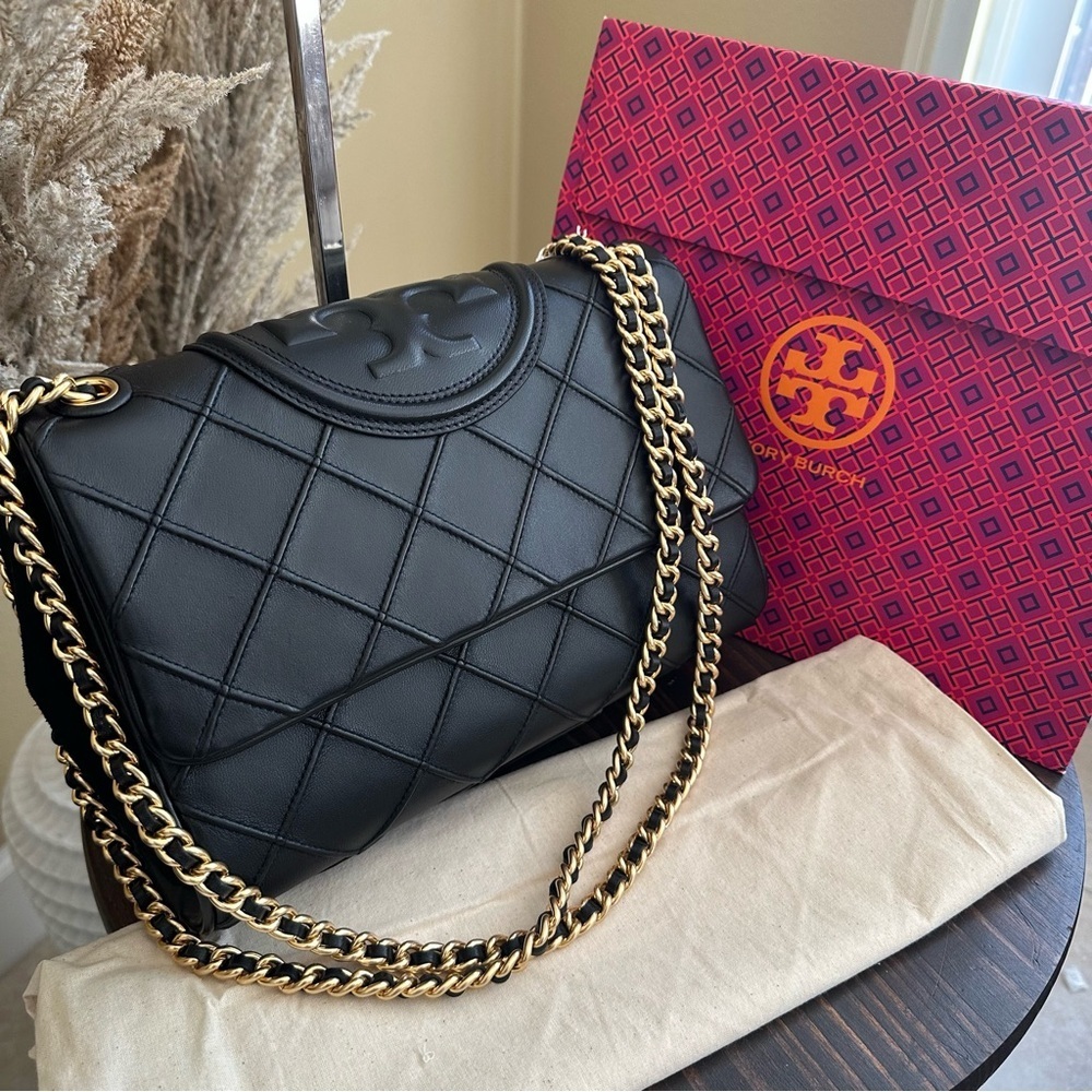 Tory Burch Elegant Black Leather Fleming Soft Convertible Shoulder Bag - Picture 10 of 16
